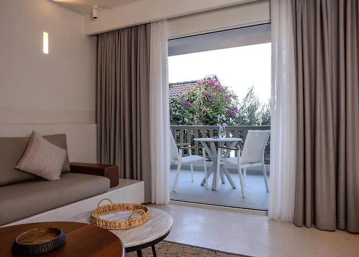 Pilos 3* Turunç