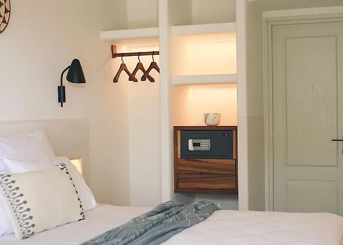 Pilos Hotel