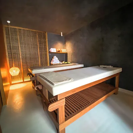 Pilos ホテル トゥルンチュ