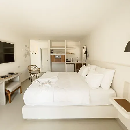 Pilos Hotel 3*