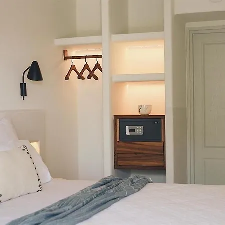 Pilos Hotel 3*