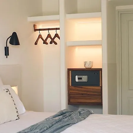 Pilos Hotel