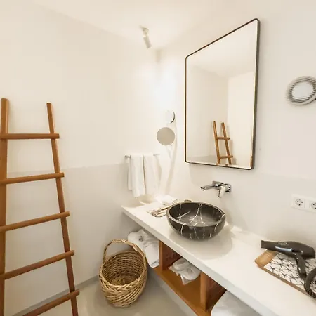 Pilos Hotel 3*